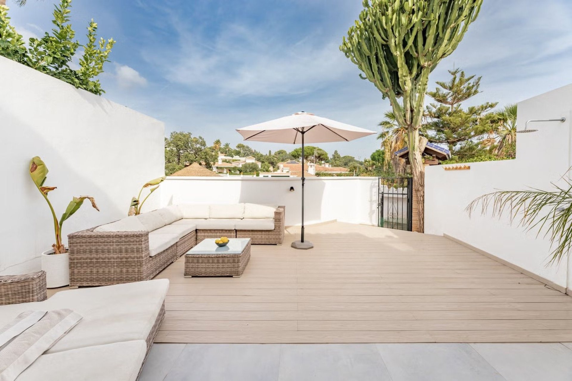 Resale - Town house - Marbella - Elviria