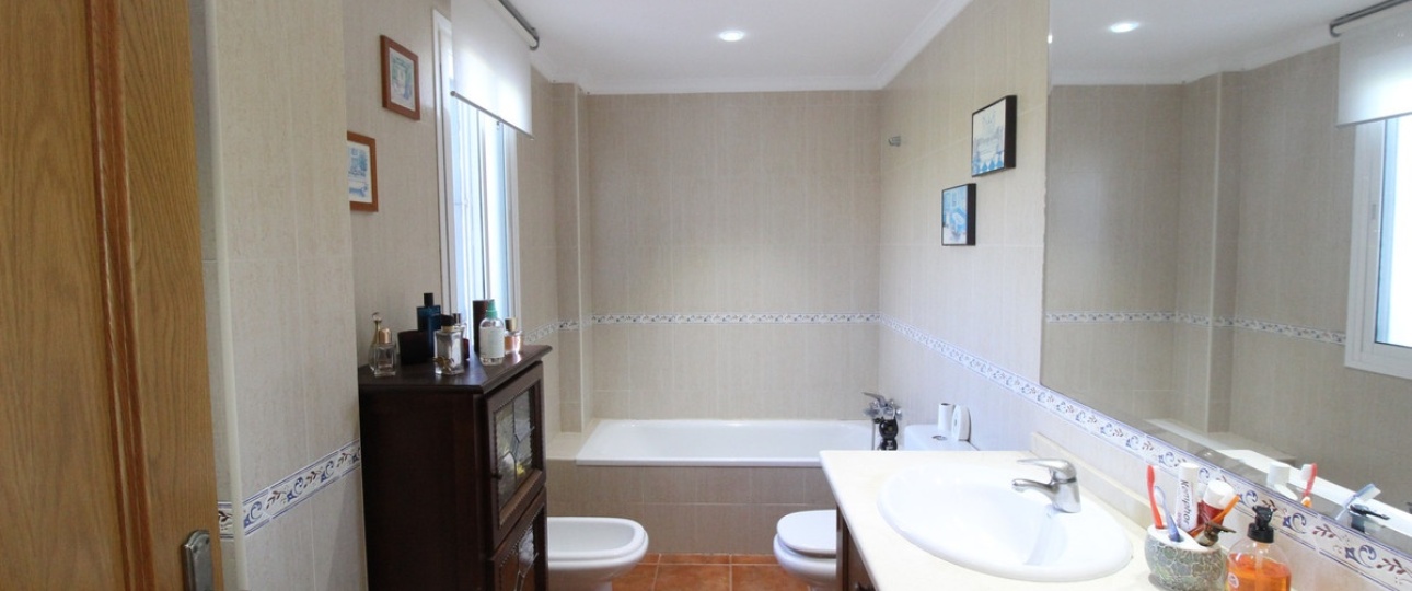 Resale - Town house - Marbella - Guadalmina Alta