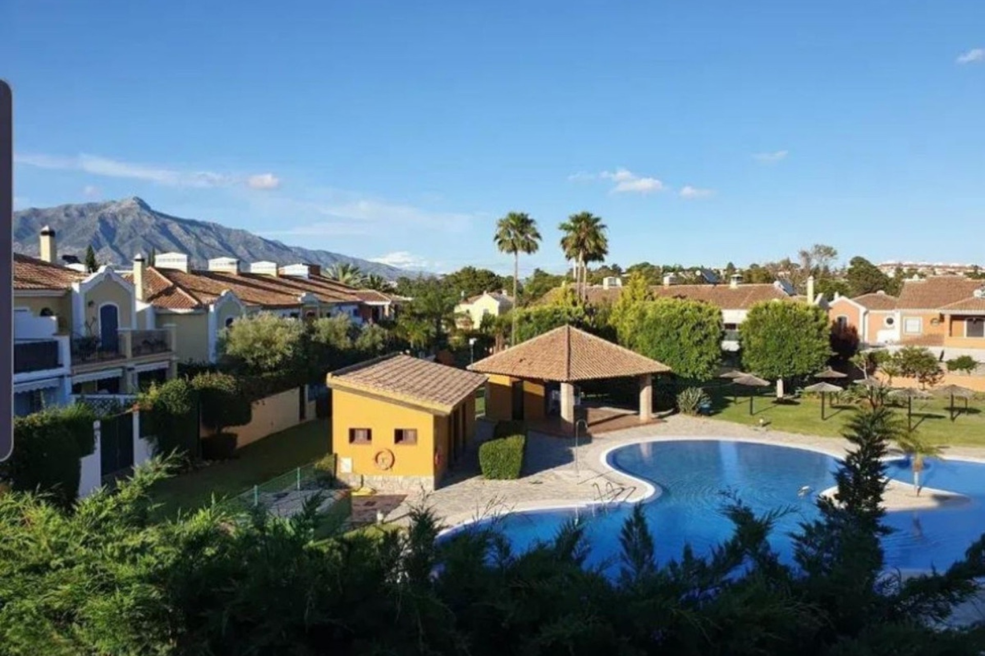 Resale - Town house - Marbella - Guadalmina Alta