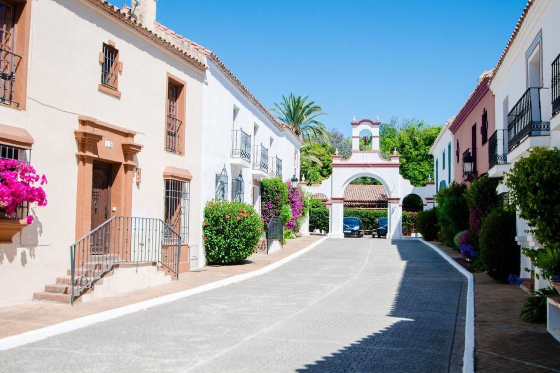 Resale - Town house - Marbella - Guadalmina Baja