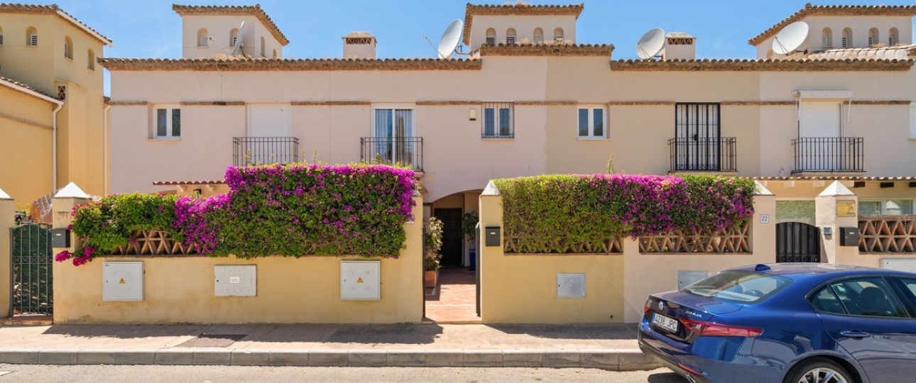 Resale - Town house - Marbella - Guadalmina Baja