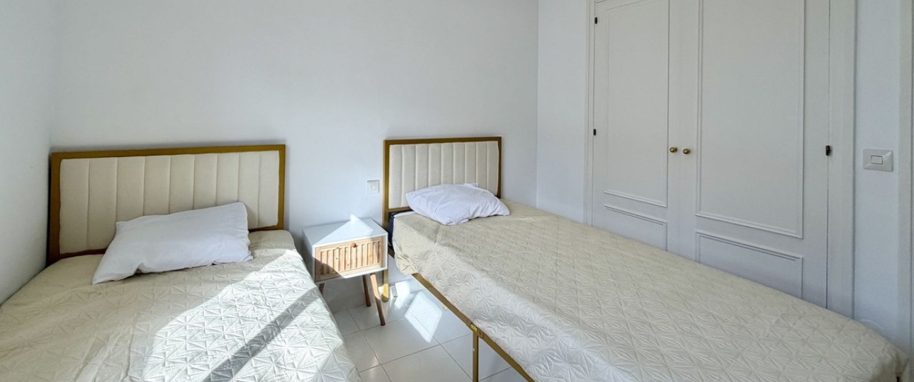 Resale - Town house - Marbella - Guadalmina Baja