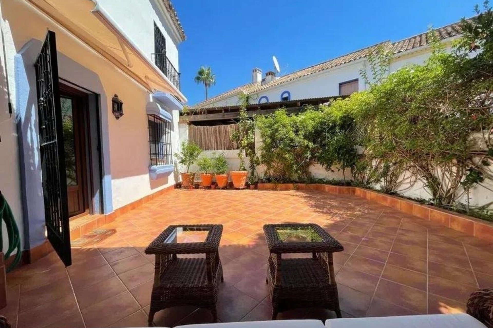 Resale - Town house - Marbella - Guadalmina Baja