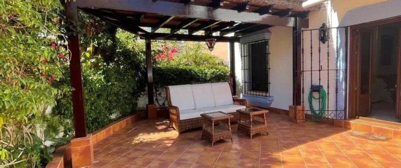 Resale - Town house - Marbella - Guadalmina Baja