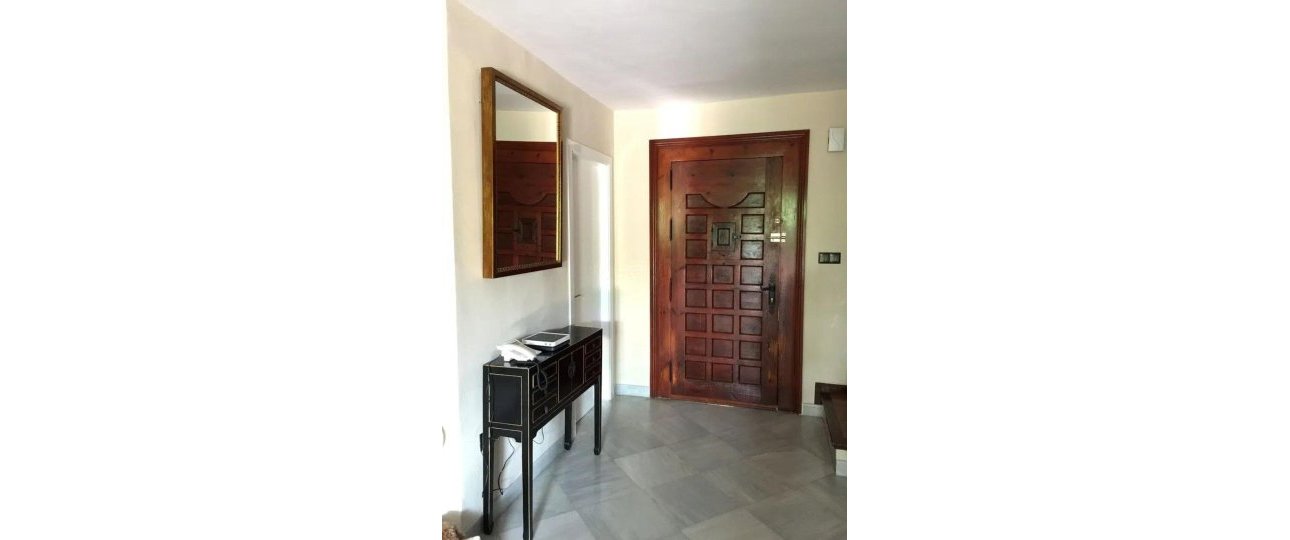 Resale - Town house - Marbella - Guadalmina Baja