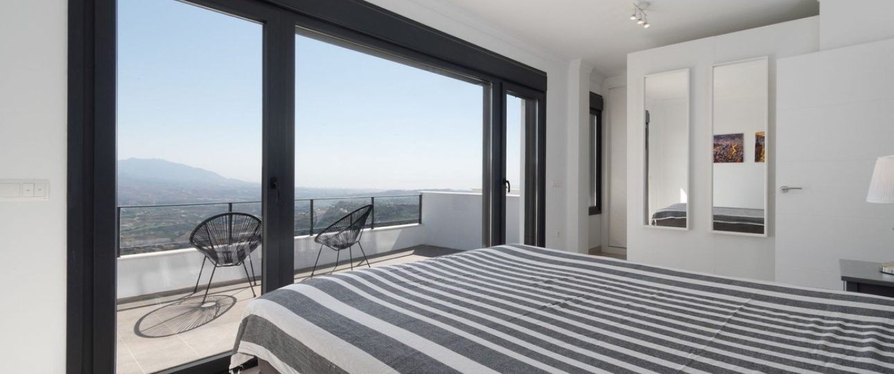 Resale - Town house - Marbella - La Mairena