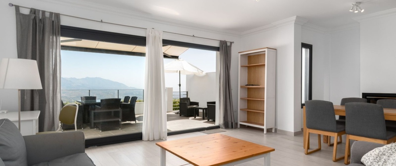 Resale - Town house - Marbella - La Mairena