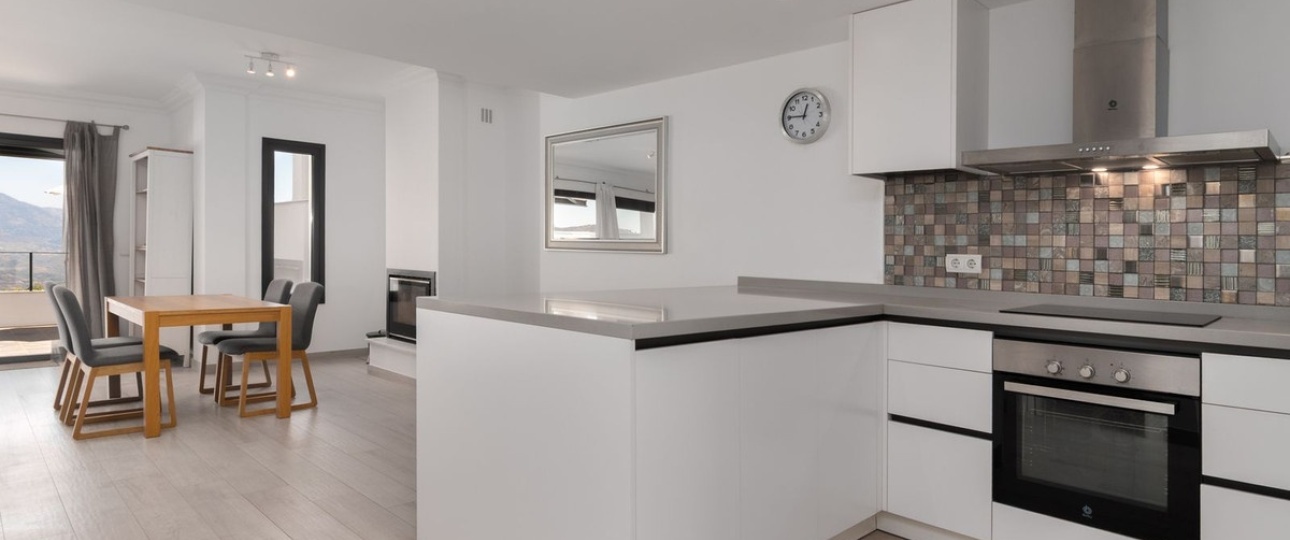Resale - Town house - Marbella - La Mairena