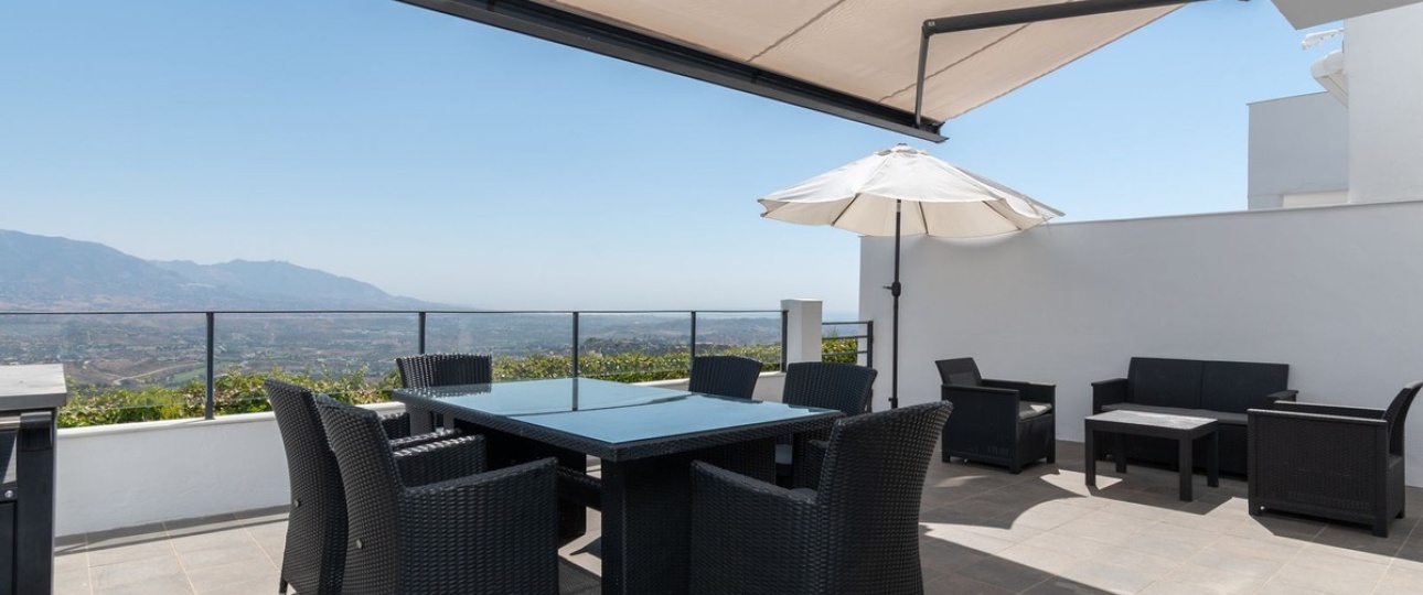 Resale - Town house - Marbella - La Mairena