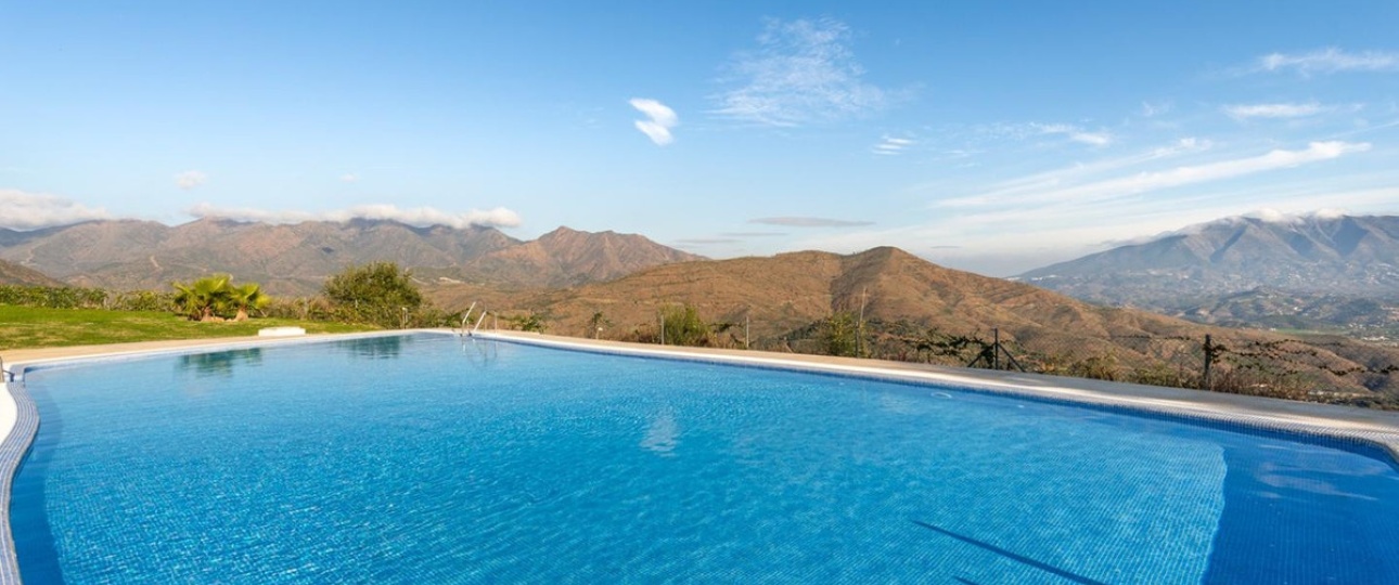 Resale - Town house - Marbella - La Mairena
