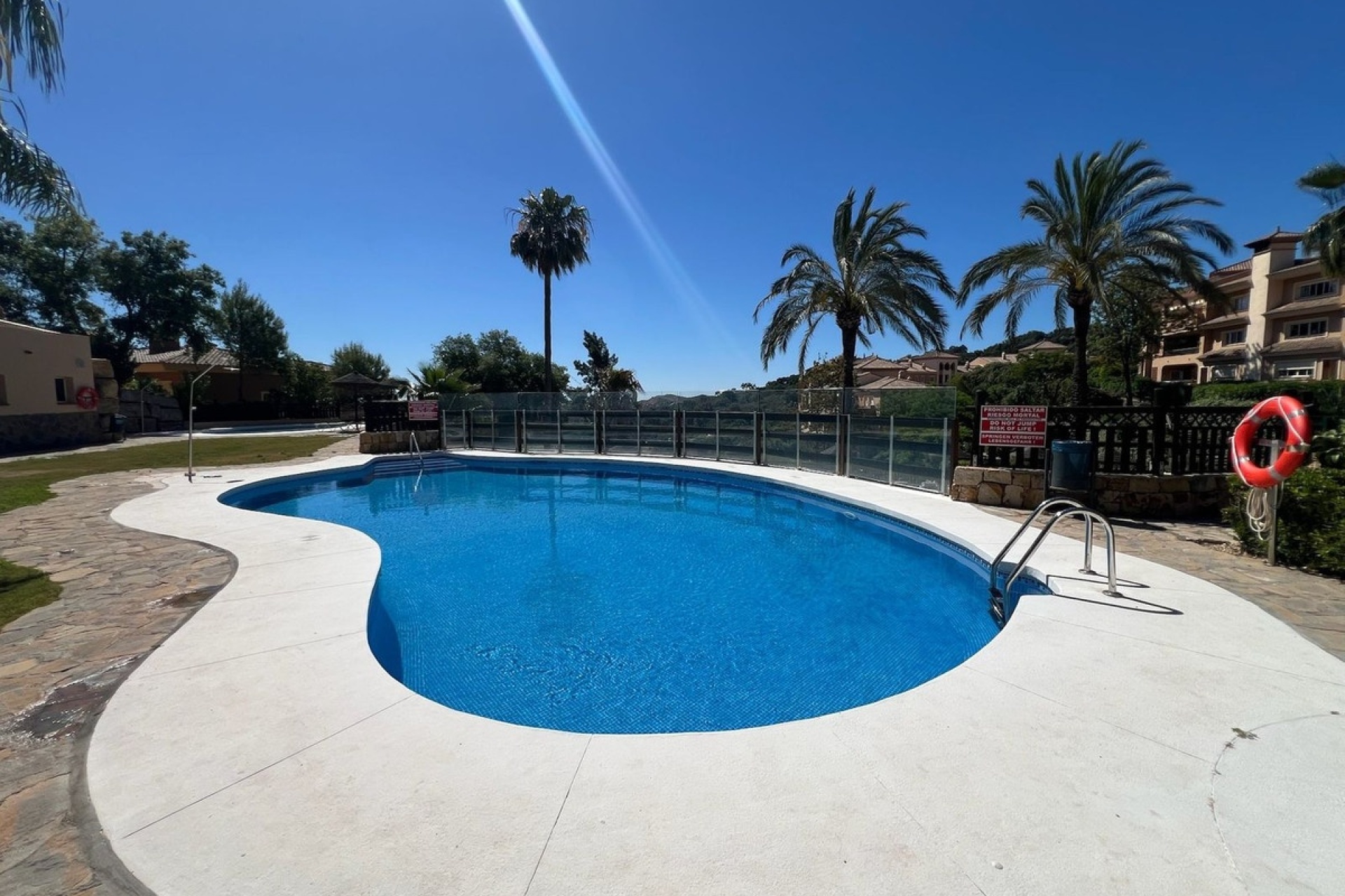 Resale - Town house - Marbella - La Mairena