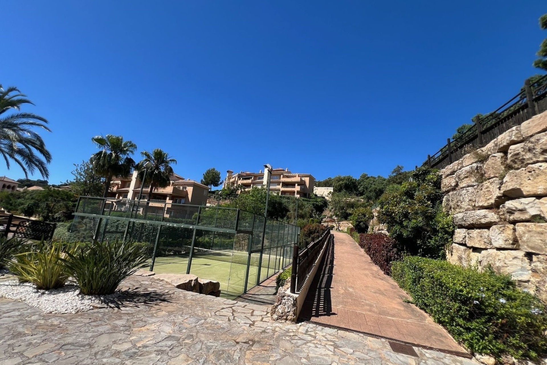 Resale - Town house - Marbella - La Mairena
