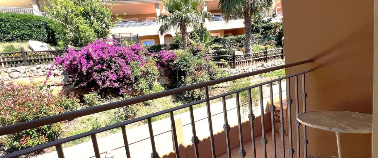 Resale - Town house - Marbella - La Mairena