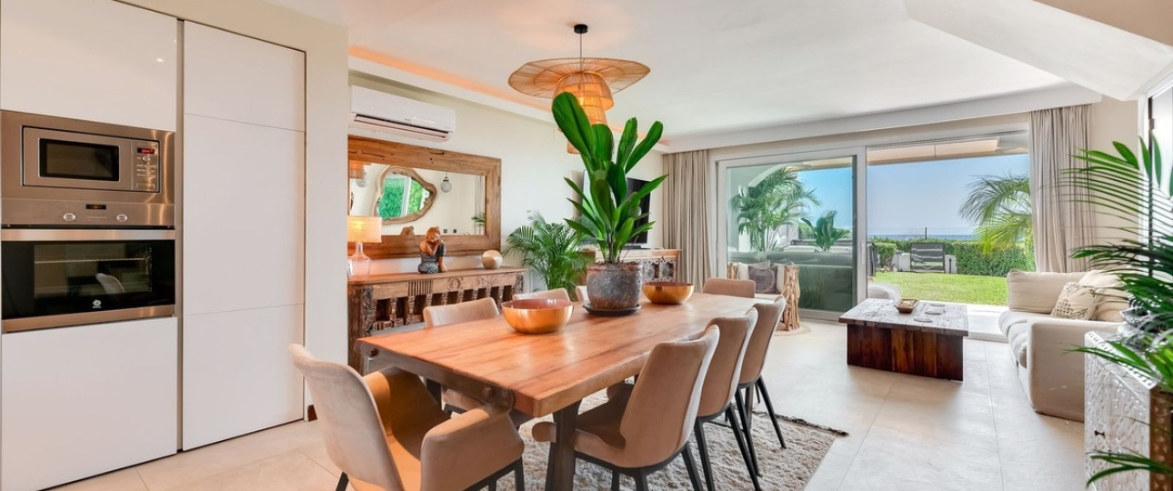 Resale - Town house - Marbella - Las Chapas