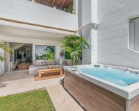 Resale - Town house - Marbella - Las Chapas