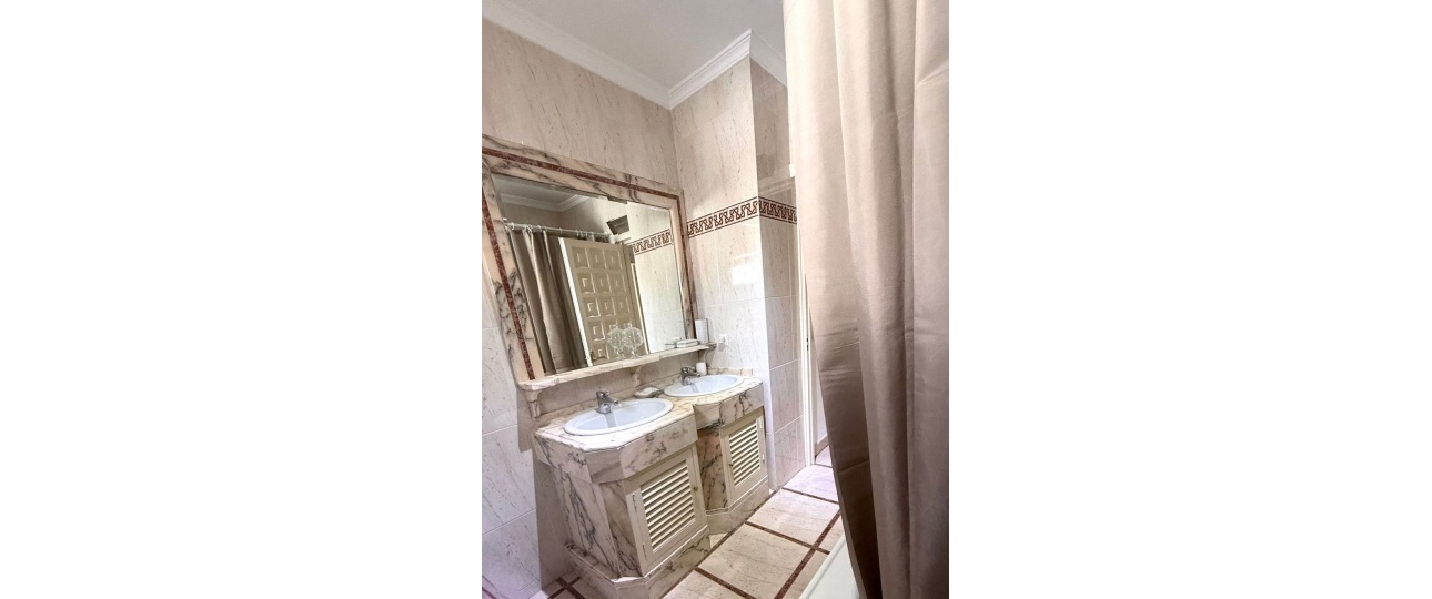 Resale - Town house - Marbella - Marbella Centro