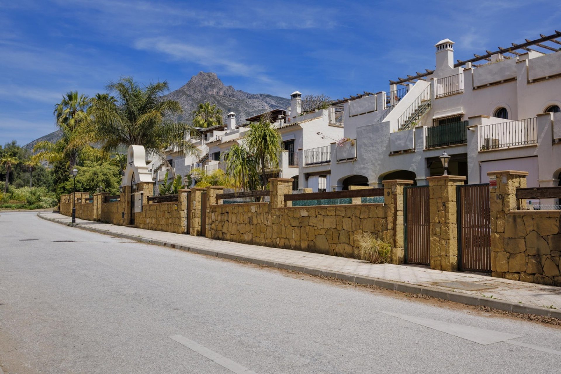 Resale - Town house - Marbella - Nagüeles