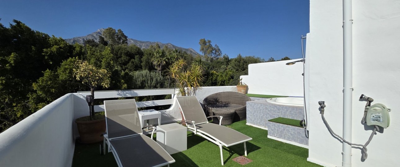 Resale - Town house - Marbella - Nagüeles