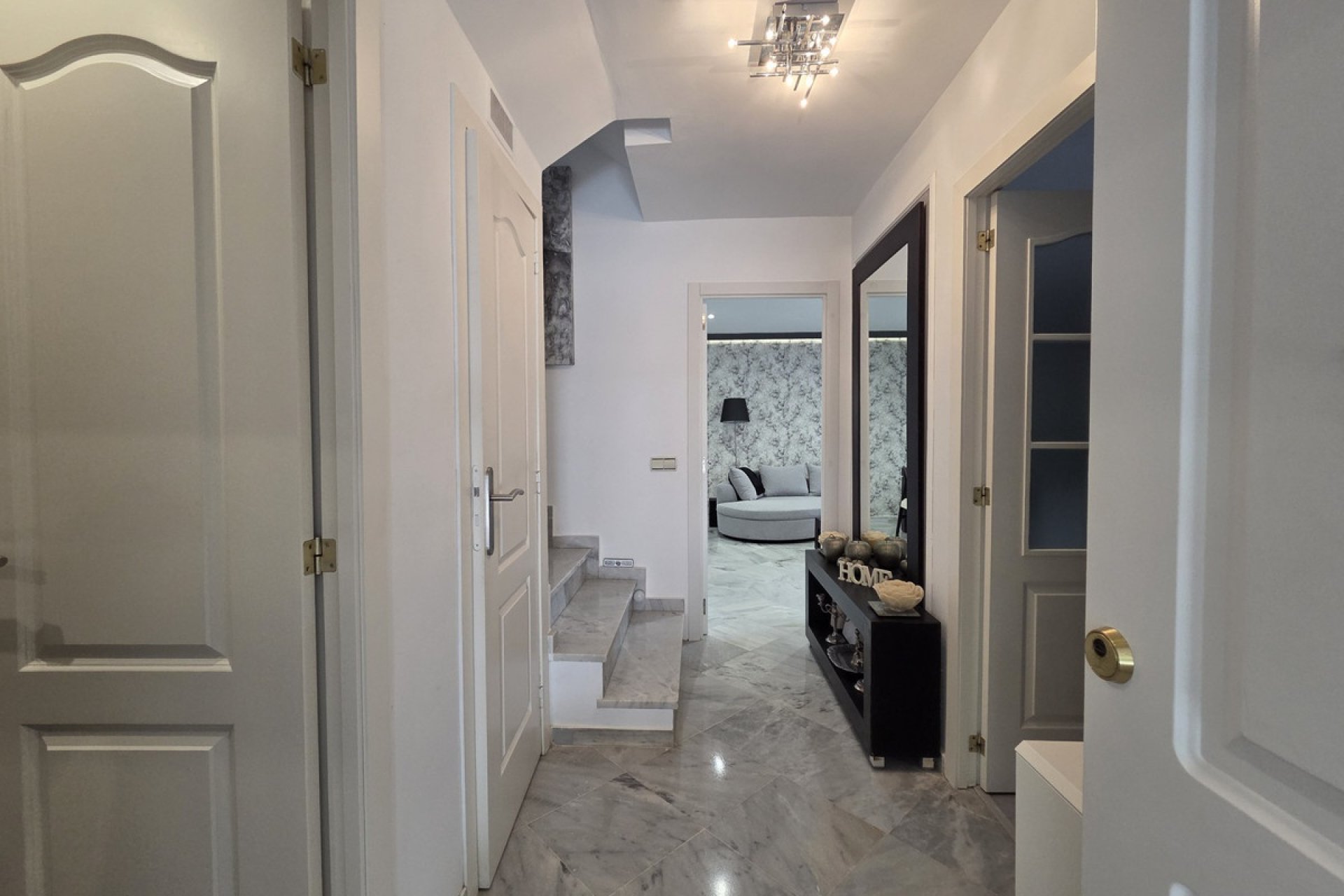 Resale - Town house - Marbella - Nagüeles