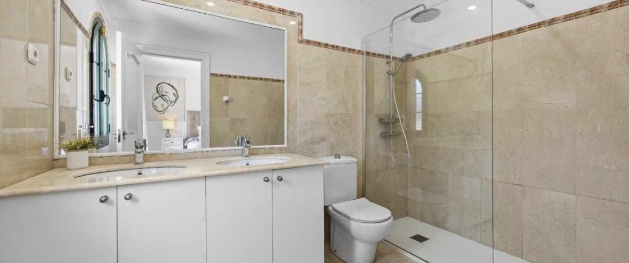 Resale - Town house - Marbella - Nagüeles