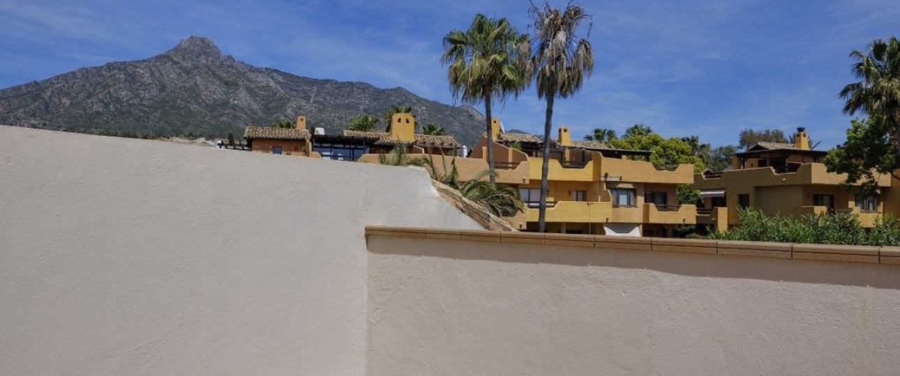 Resale - Town house - Marbella - Nagüeles