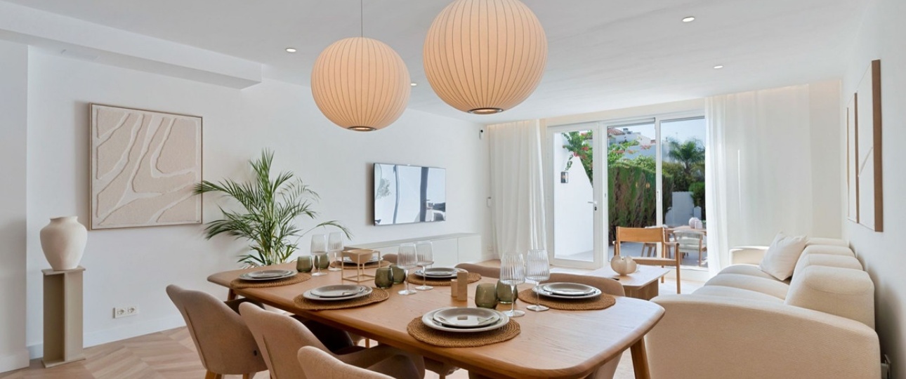 Resale - Town house - Marbella - Nagüeles