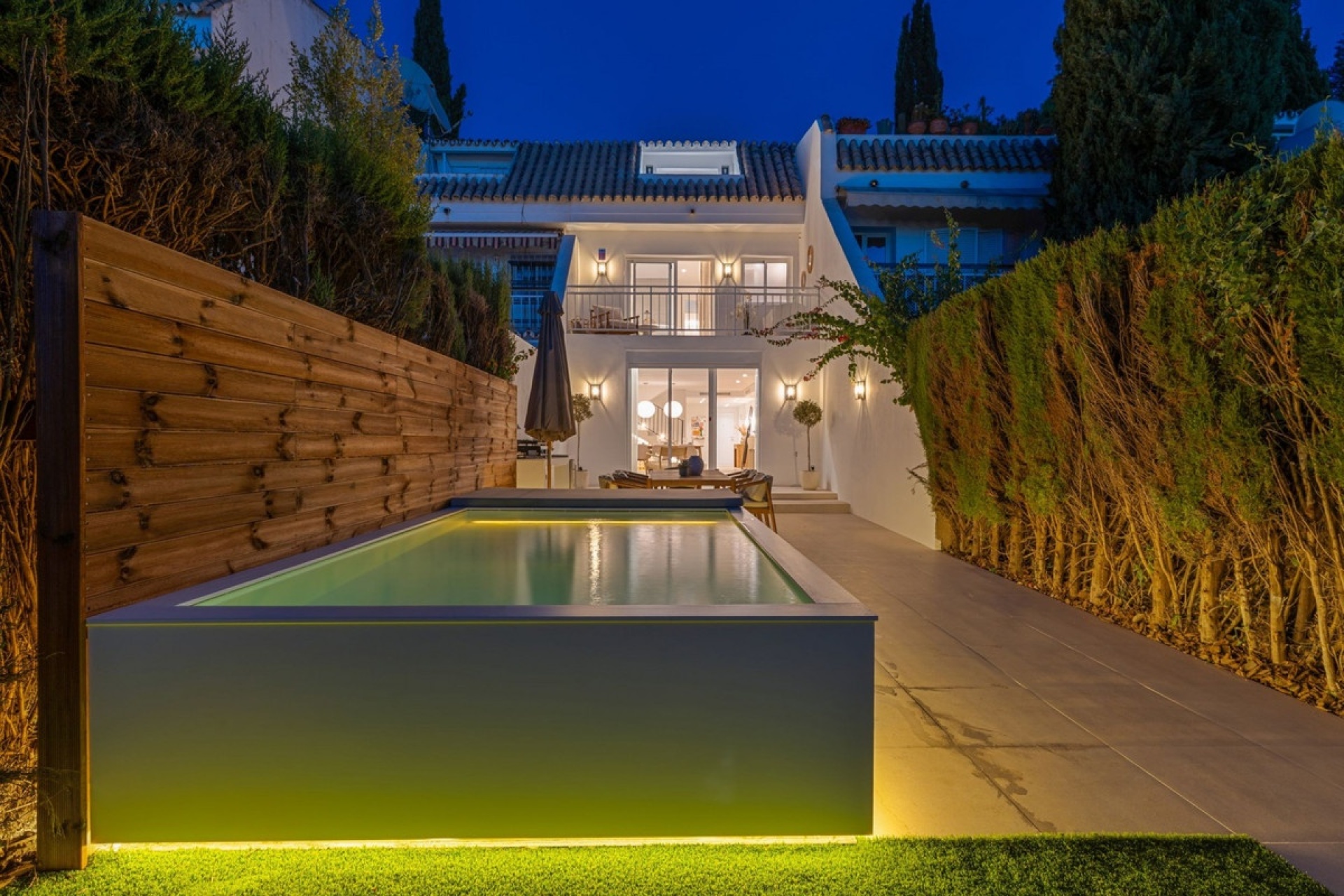 Resale - Town house - Marbella - Nagüeles