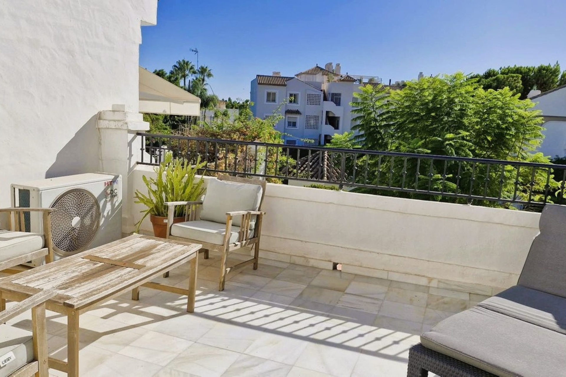 Resale - Town house - Marbella - Nagüeles