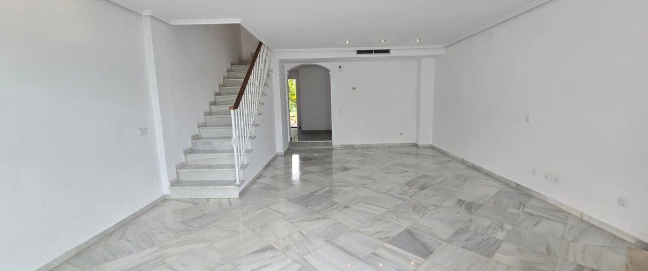 Resale - Town house - Marbella - Nagüeles