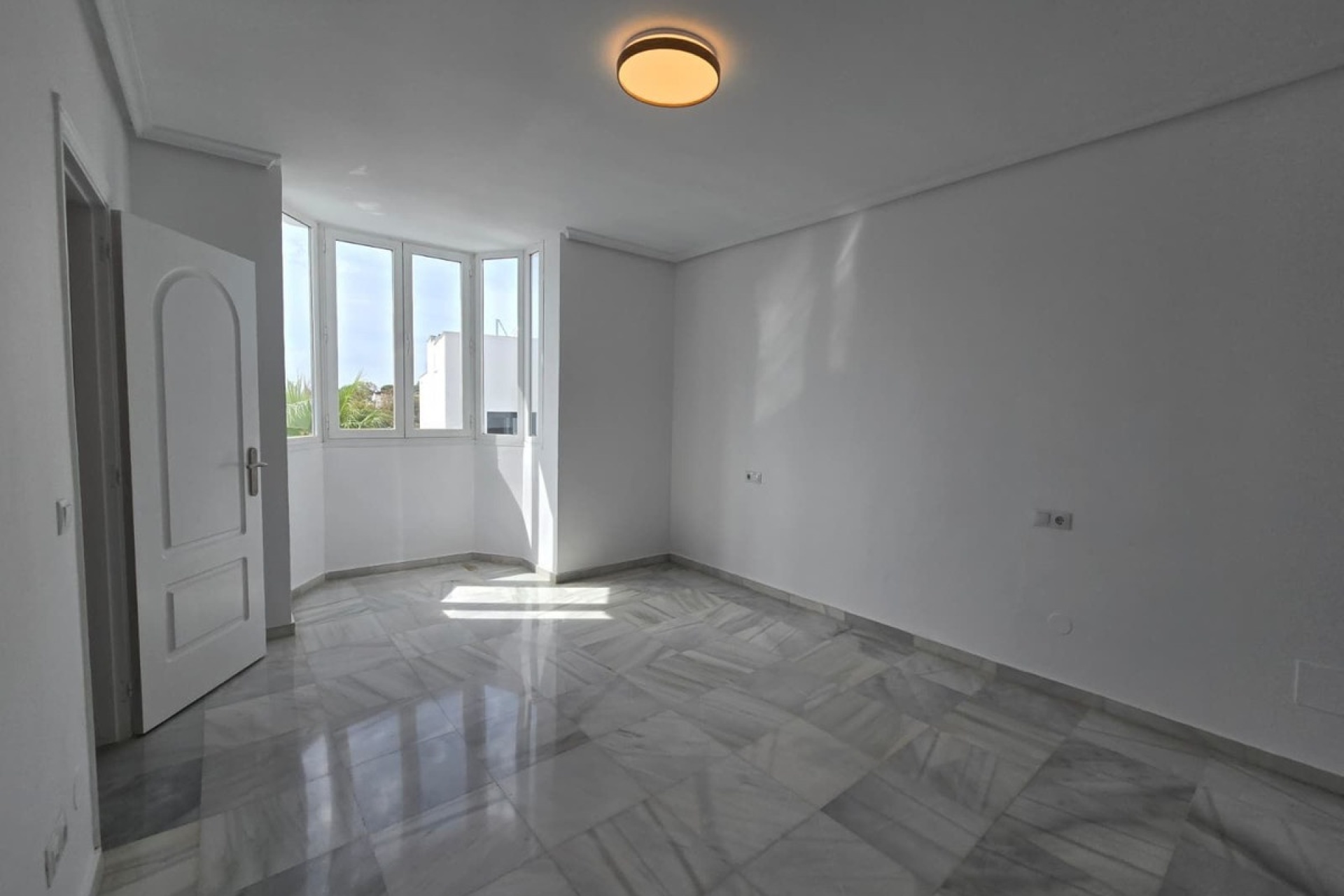 Resale - Town house - Marbella - Nagüeles