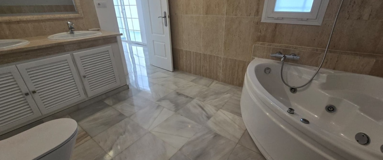 Resale - Town house - Marbella - Nagüeles