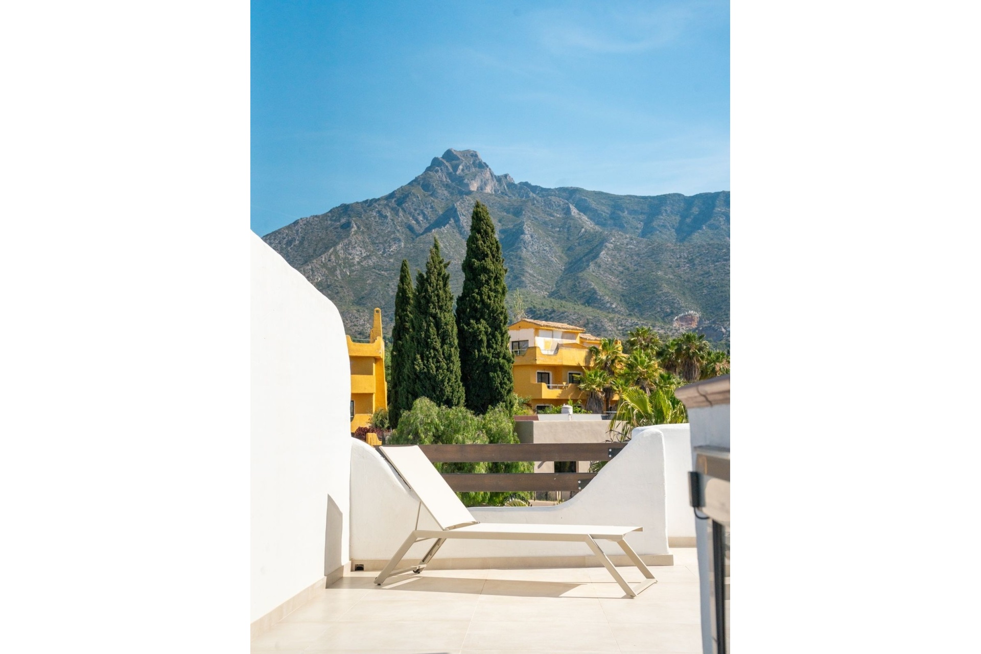 Resale - Town house - Marbella - Nagüeles