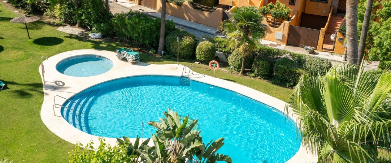 Resale - Town house - Marbella - Nagüeles