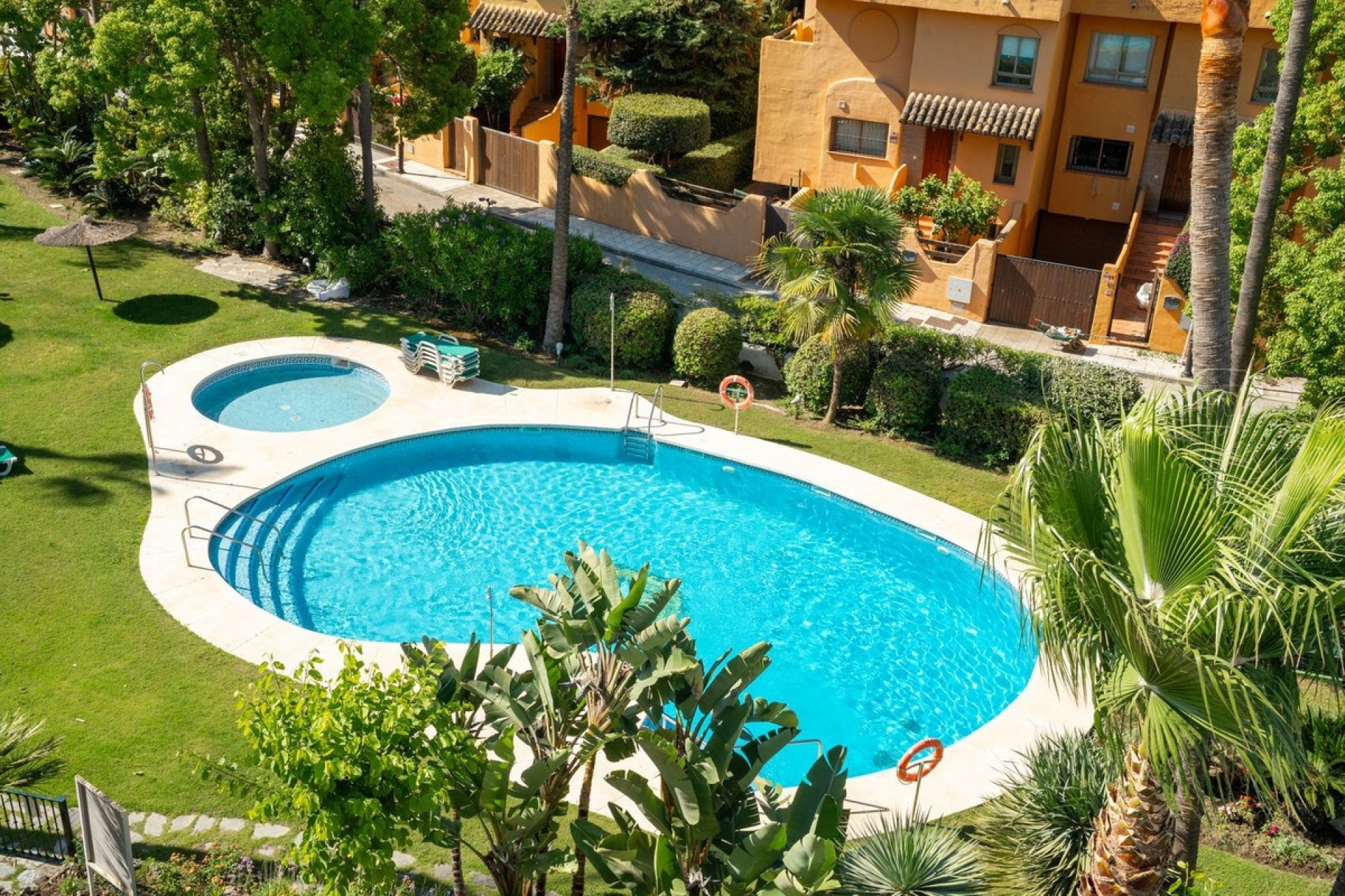 Resale - Town house - Marbella - Nagüeles