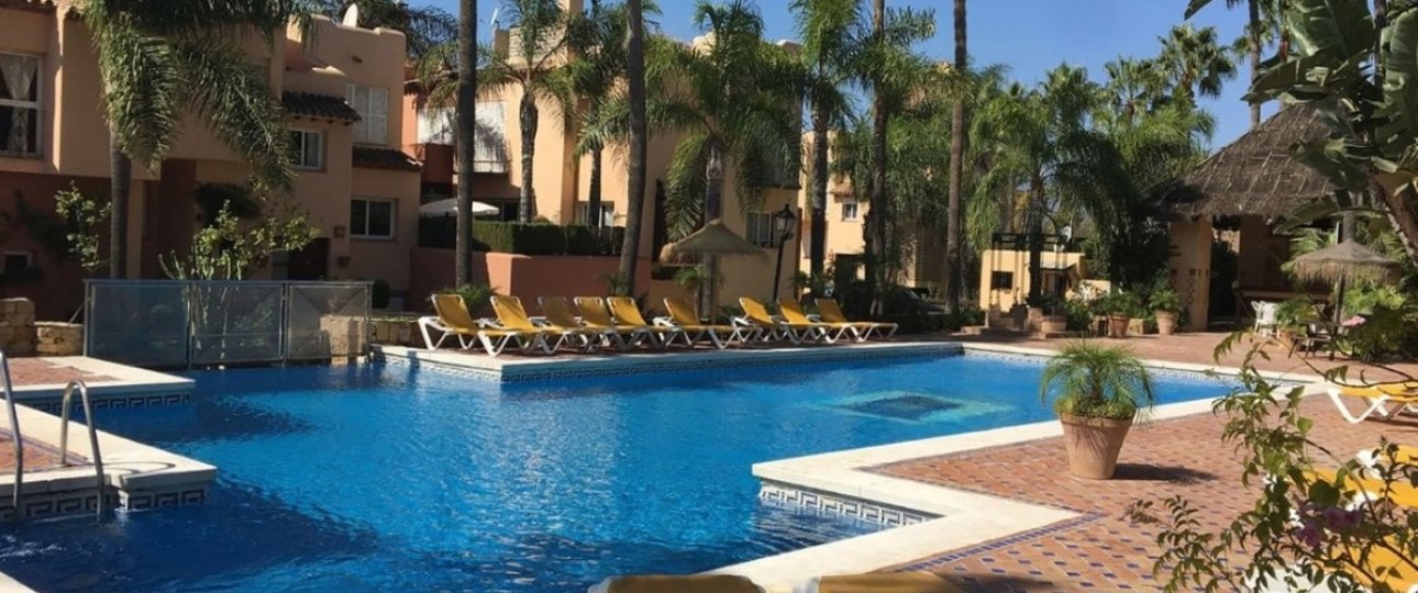 Resale - Town house - Marbella - Nueva Andalucía
