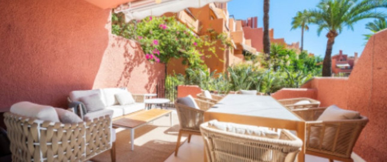 Resale - Town house - Marbella - Nueva Andalucía