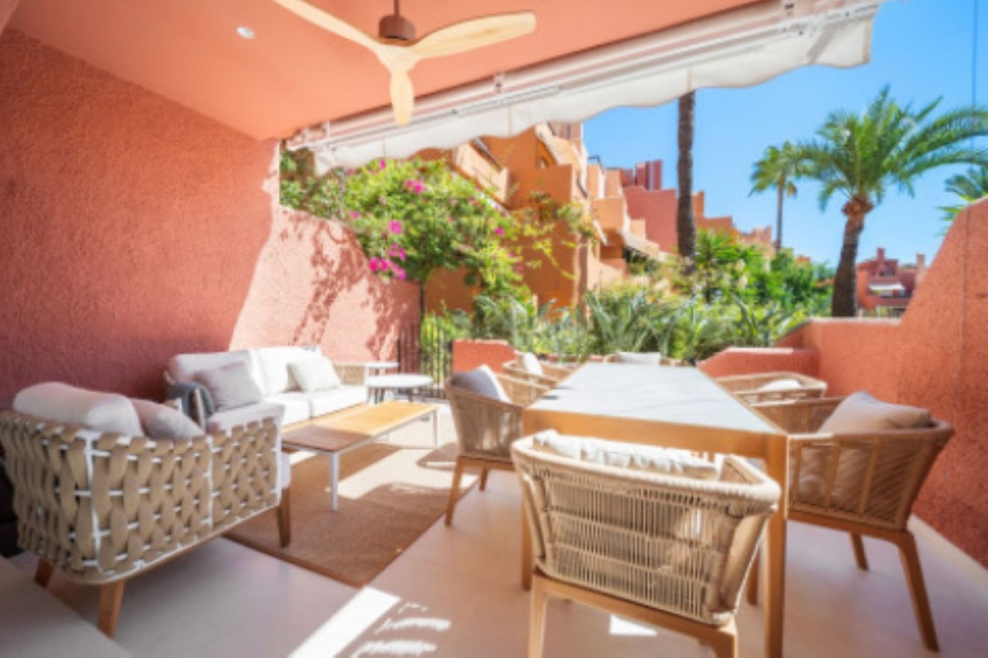 Resale - Town house - Marbella - Nueva Andalucía