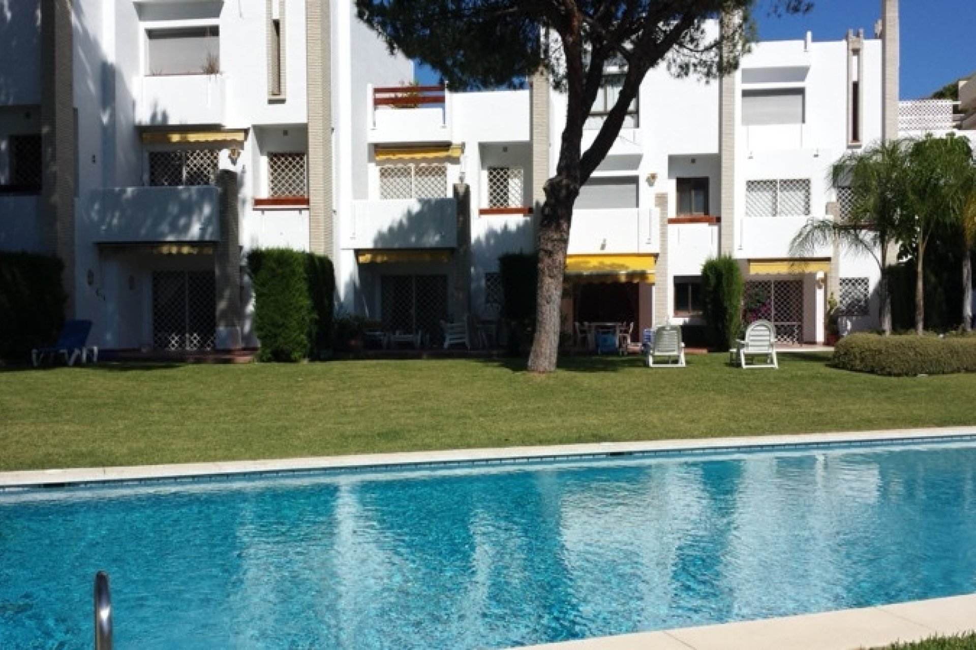 Resale - Town house - Marbella - Nueva Andalucía