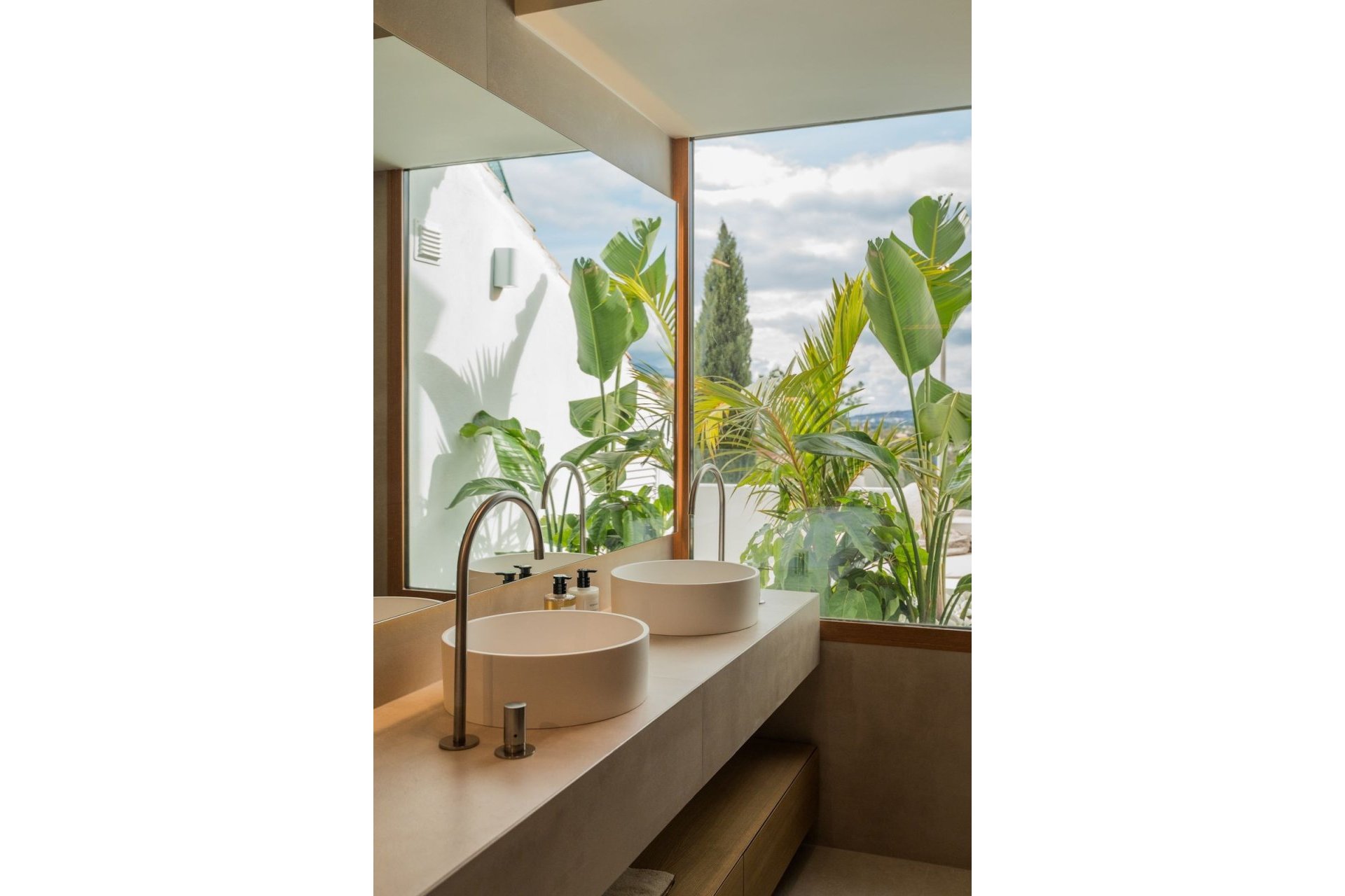 Resale - Town house - Marbella - Nueva Andalucía