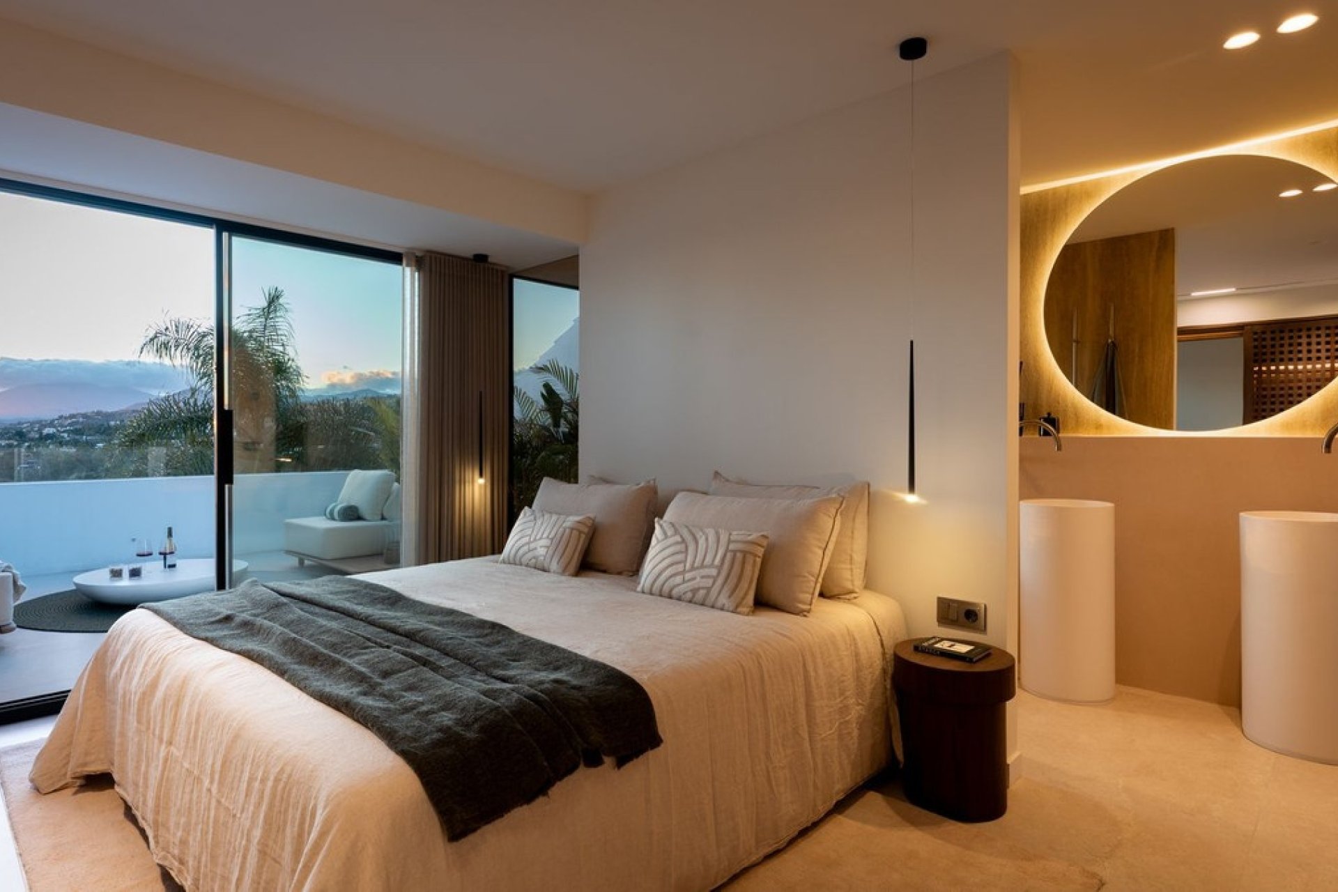 Resale - Town house - Marbella - Nueva Andalucía