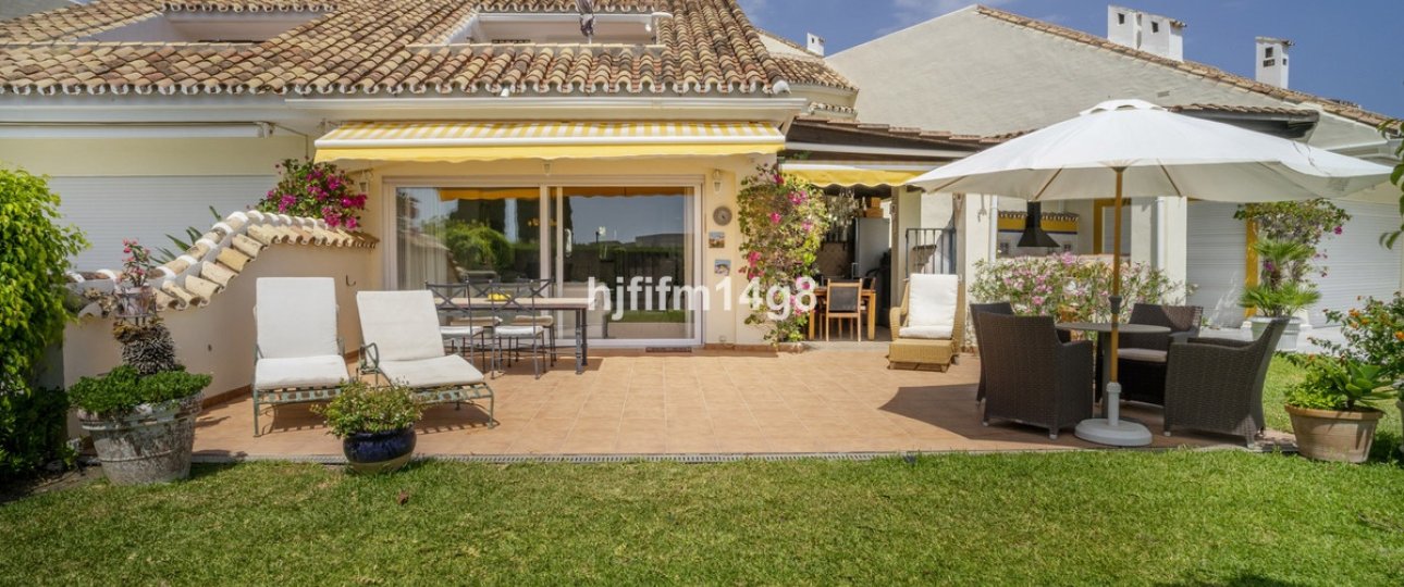 Resale - Town house - Marbella - Nueva Andalucía