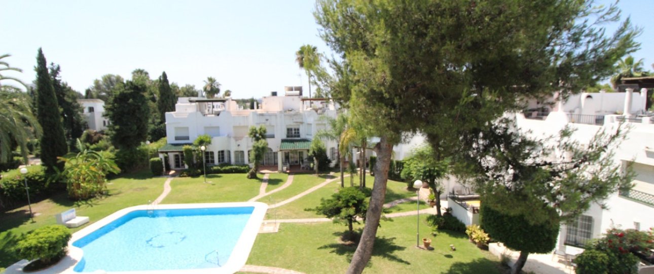 Resale - Town house - Marbella - Nueva Andalucía