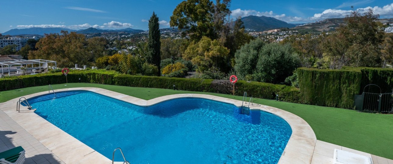 Resale - Town house - Marbella - Nueva Andalucía