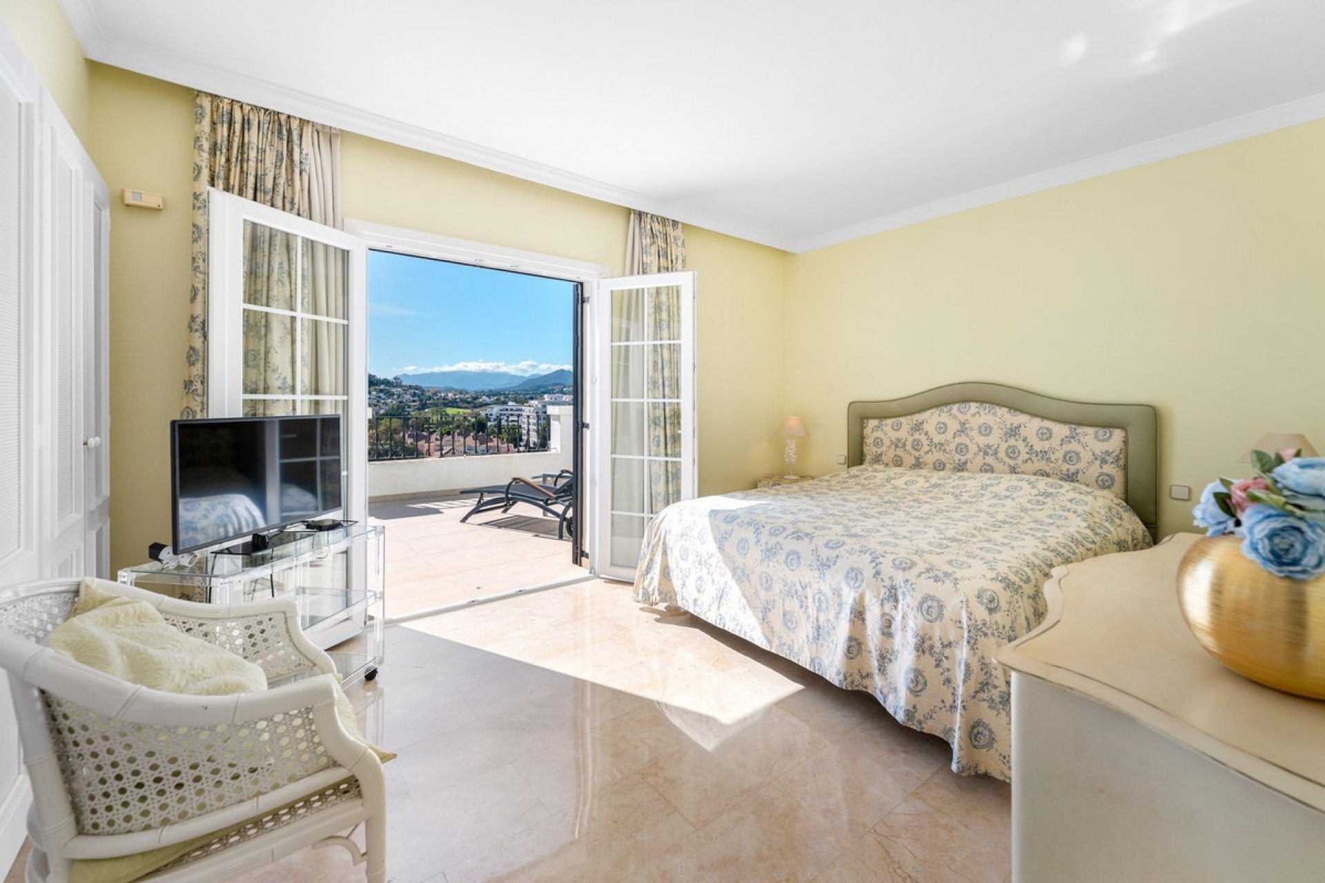 Resale - Town house - Marbella - Nueva Andalucía