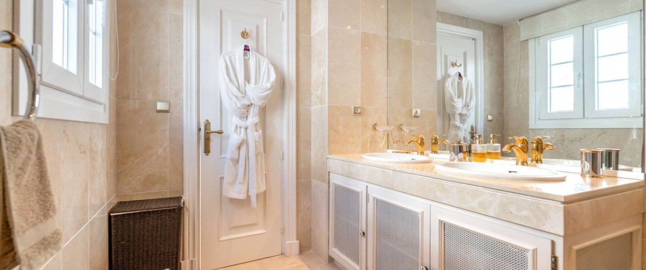Resale - Town house - Marbella - Nueva Andalucía