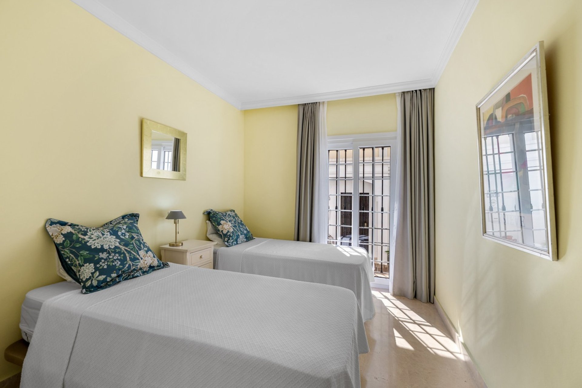 Resale - Town house - Marbella - Nueva Andalucía