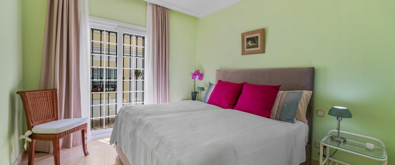 Resale - Town house - Marbella - Nueva Andalucía