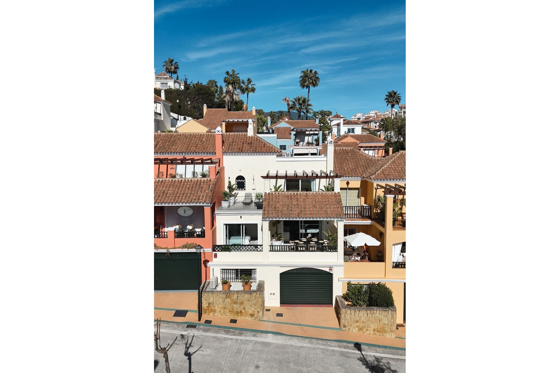 Resale - Town house - Marbella - Nueva Andalucía
