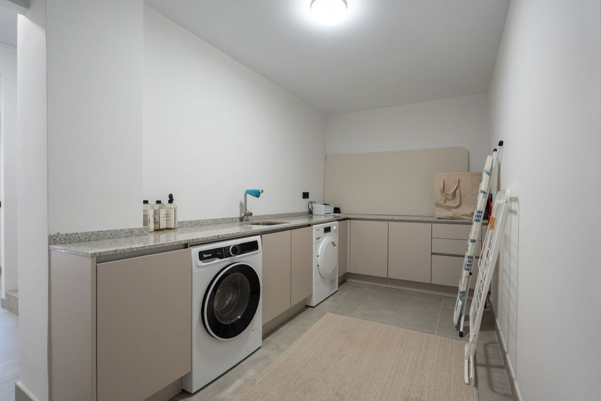 Resale - Town house - Marbella - Nueva Andalucía