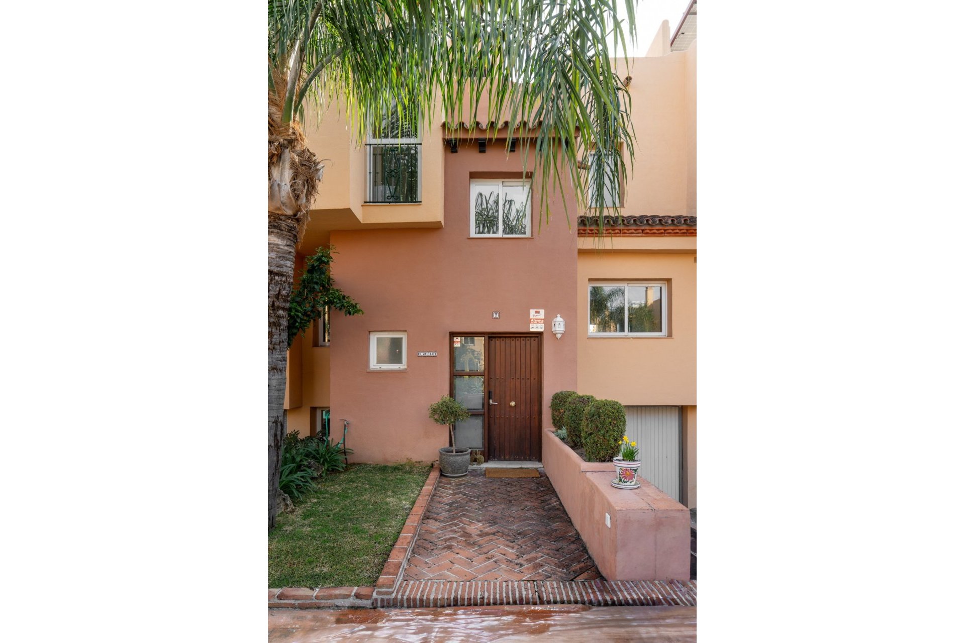 Resale - Town house - Marbella - Nueva Andalucía